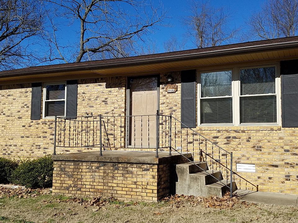 1st image of 1202 Minton Ln