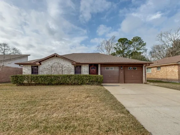 16210 Tibet Rd, Friendswood, TX 77546