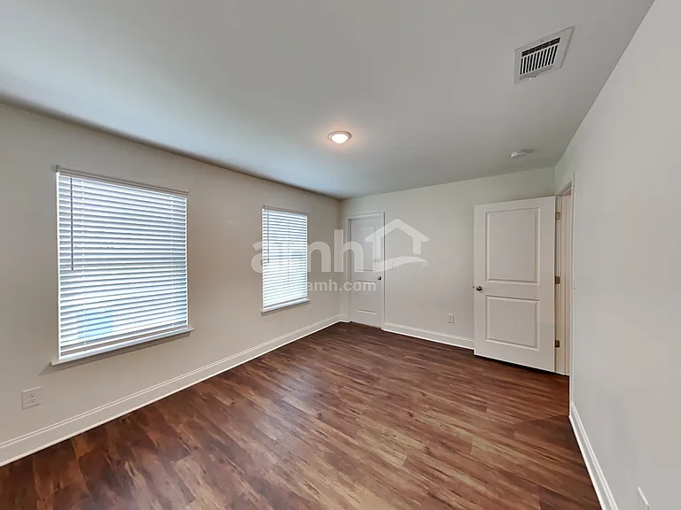4010 Chivalry Dr — Photo 19