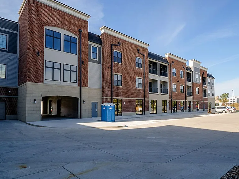Depot Building C Luxury Rentals — Photo 20