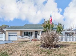 1644 Skyline Dr, Norfolk, VA 23518