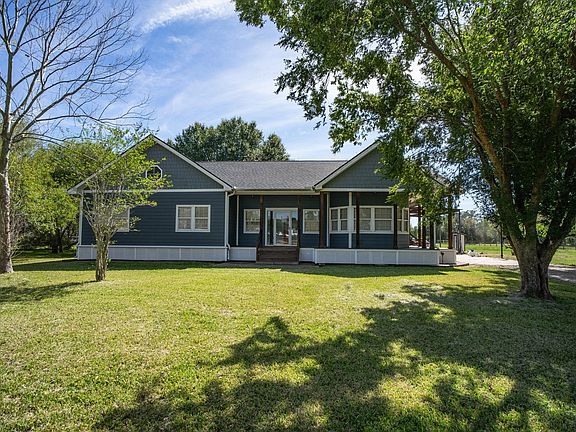 3rd image of 1302 Southfork Ln