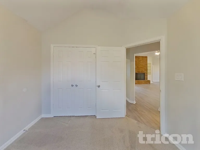 5413 Frank Ln — Photo 8
