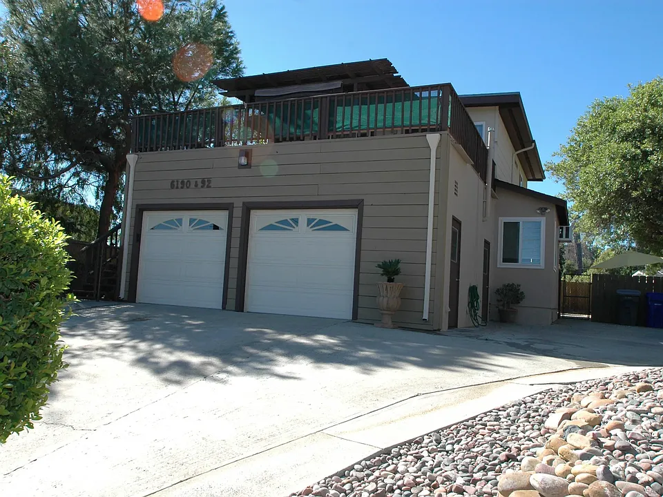 6190 Dixie Dr