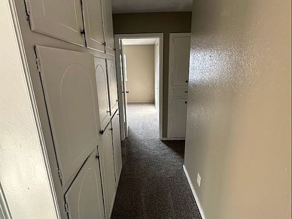 3rd image of 11201 N Blackwelder Ave