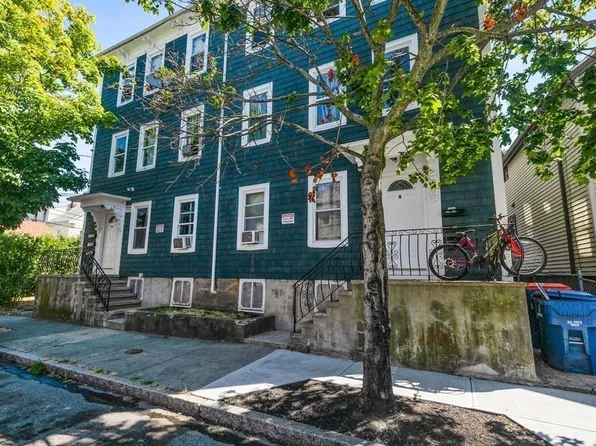 8 Acushnet Ave #1, New Bedford, MA 02744