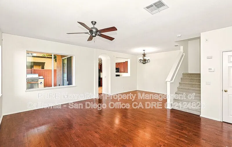3 bed, 2.5 bath, 1800 sqft, $3,545 — Photo 3