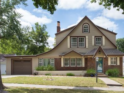 6818 Main St, Kansas City, MO, 64113