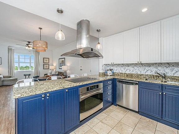 2nd image of 5804 Palmetto Dr #A-511