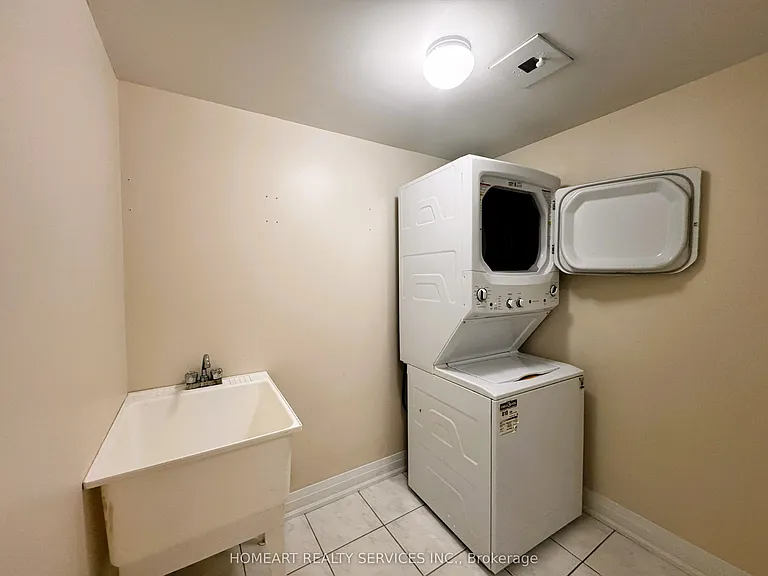 32 Glendora Ave — Photo 35
