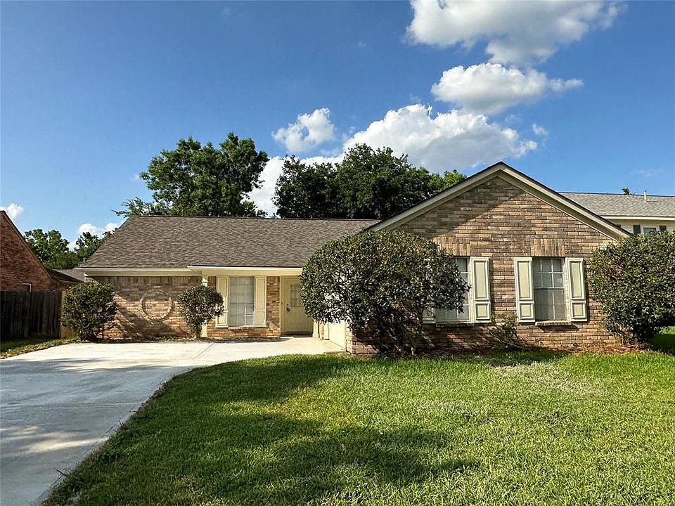 1st image of 3319 Green Fields Dr