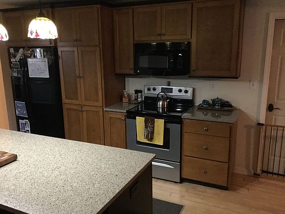 3rd image of 2860 128th Ave