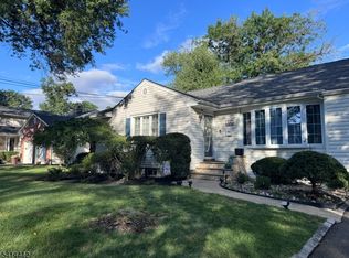 14 Sandy Hill Rd, Westfield, NJ 07090