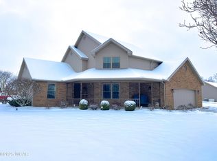 701 Raleigh Creek Dr, Cridersville, OH 45806