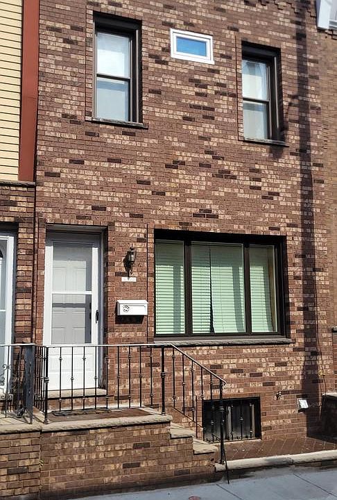 1st image of 2417 S Clarion St