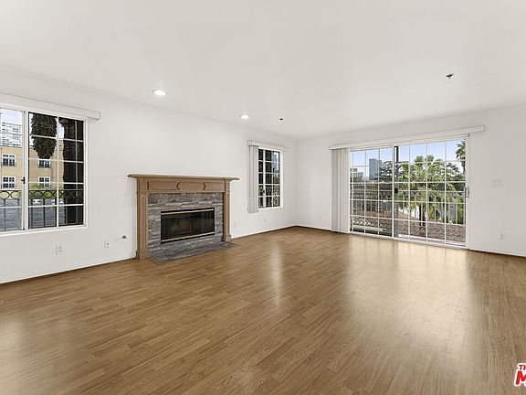3rd image of 9812 Vidor Dr APT 301