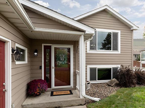2nd image of 456 Braeburn Dr