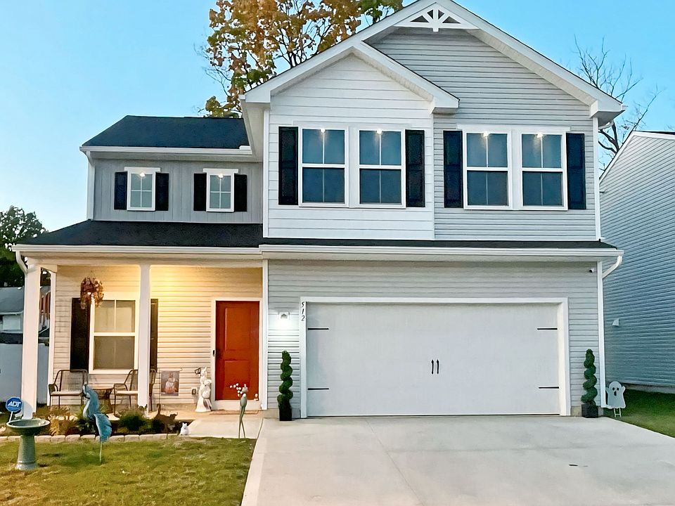Welcome to 512 Auld Farm Circle!