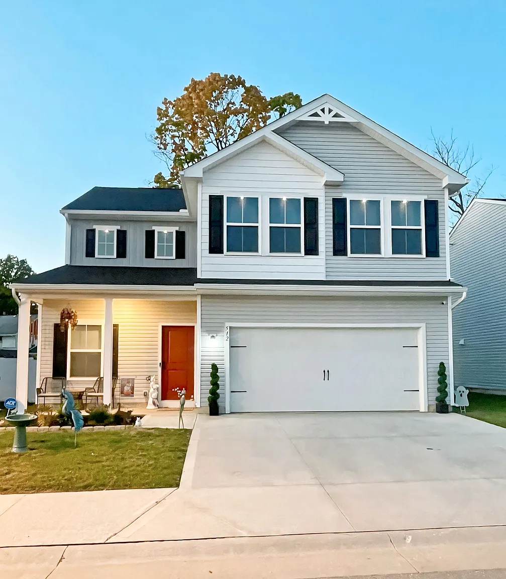 512 Auld Farm Cir photo 1