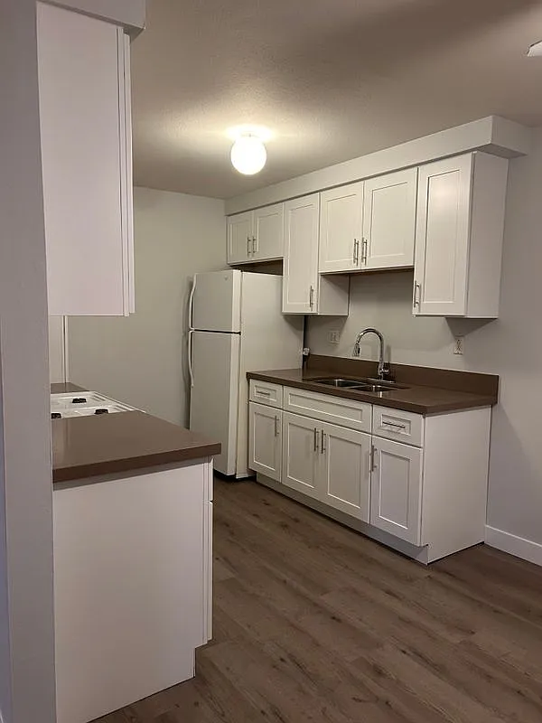 1 bed, 1.0 bath, 780 sqft, $2,350 — Photo 2