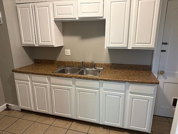 4th image of 6100 Tracy Ave