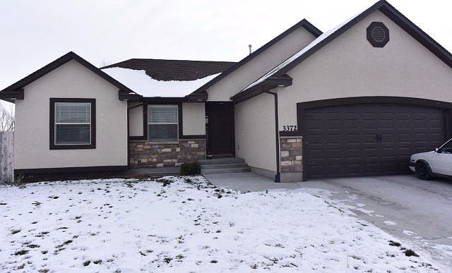 1st image of 3372 E Larson Dr