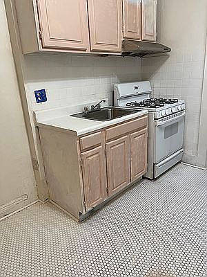 1st image of 87 Baxter St APT 14