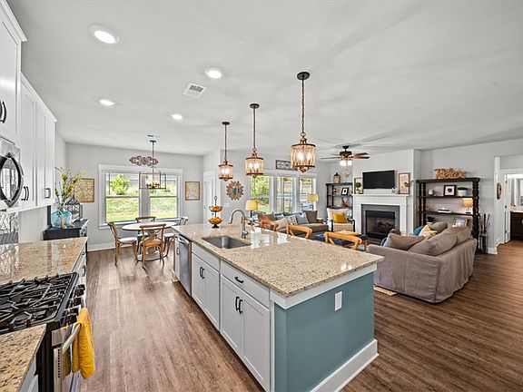 4th image of 404 Grantleigh Ct