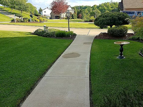 Front walkway 