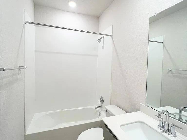 2409 Corriente Path — Photo 4
