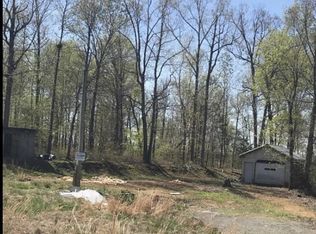 1516 Grays Chapel Rd, Southside, TN 37171