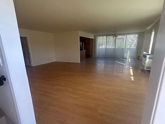 4th image of 11813 Iowa Ave #5