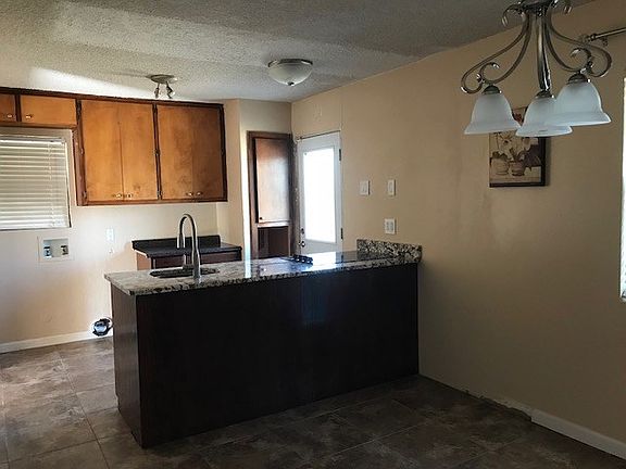 5th image of 505 Canyon Dr