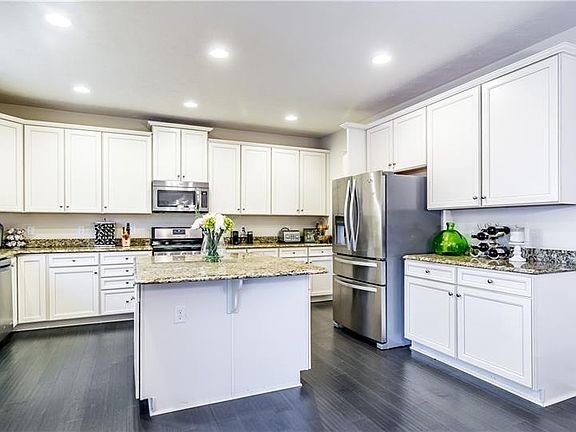 2nd image of 325 Eagle Dr