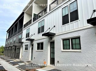 904 Brees Ct, Atlanta, GA 30318