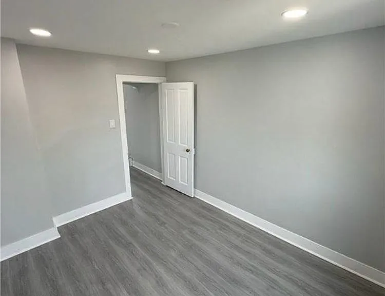 223 Zerby Ave #2 — Photo 8