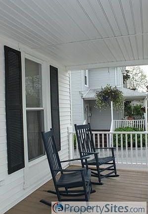 2nd image of 33 Bloomsbury Ave