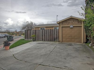 704 Garner Ave APT 1, Salinas, CA, 93905