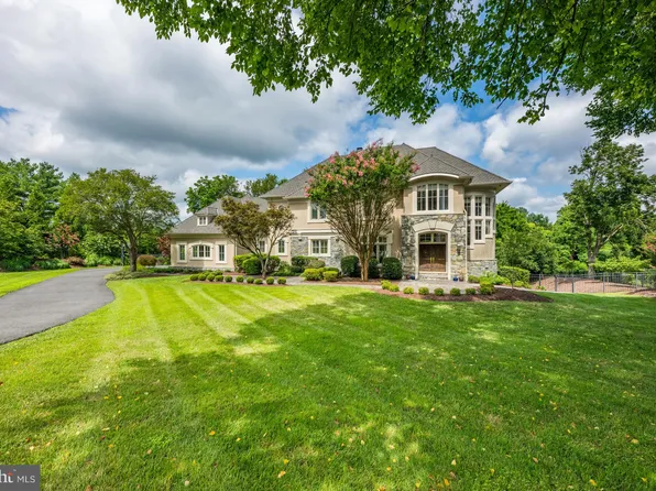 10736 Ardnave Pl, Potomac, MD 20854