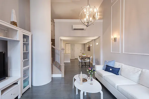 Sold by Sawyer Smith Residential Brokerage | media 11