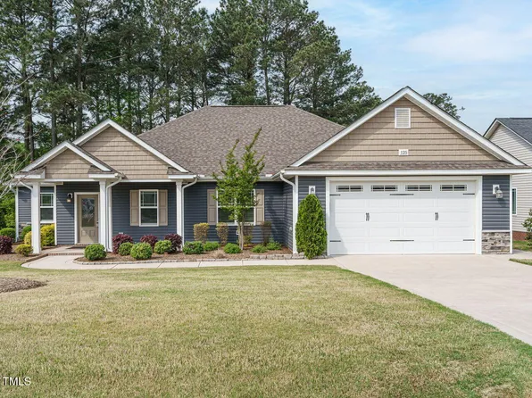 125 Claymore Dr, Clayton, NC 27527