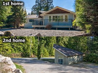1565 Jack Rd #B, Sechelt, BC V7Z0A1