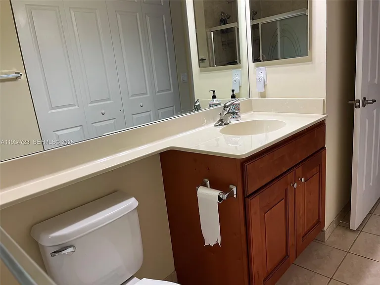 3500 Oaks Clubhouse Dr #308 — Photo 43