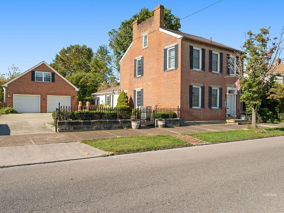 1st image of 330 3rd Ave