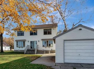 8540 Herbst Rd, Winneconne, WI 54986