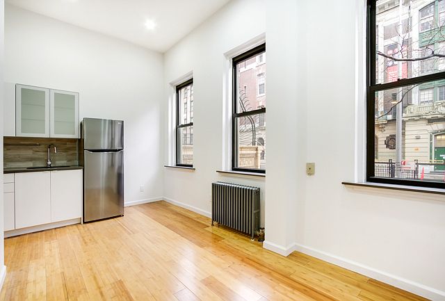 1st image of 339 W 48th St APT 2D