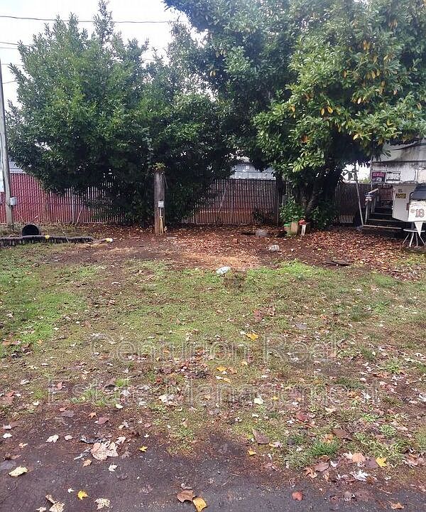 2nd image of 573 E Ellendale Ave #Rv175