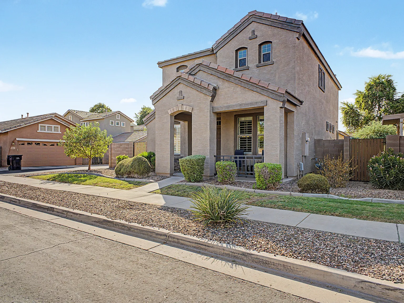 3 bed, 1860 sqft, $2,150 — Photo 3
