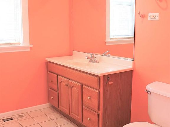 3rd image of 2522 S 58th Ave