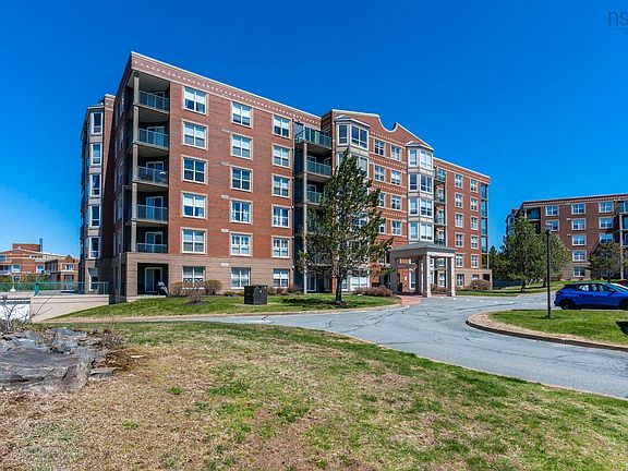2nd image of 78 Regency Park Dr #110